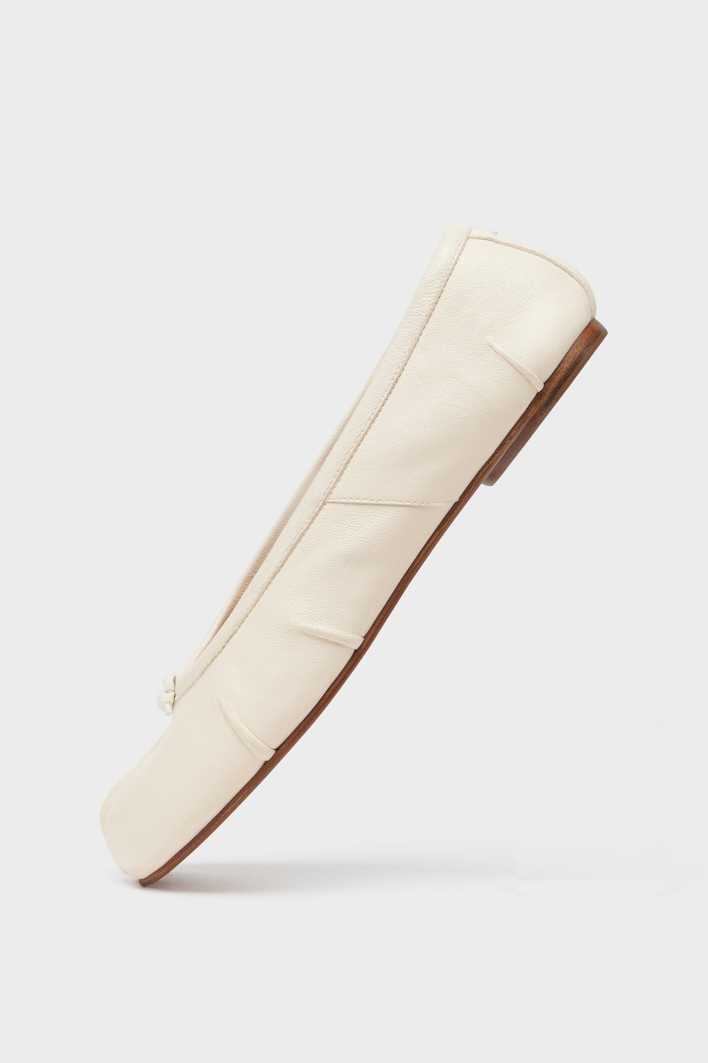 Divide ballet flat