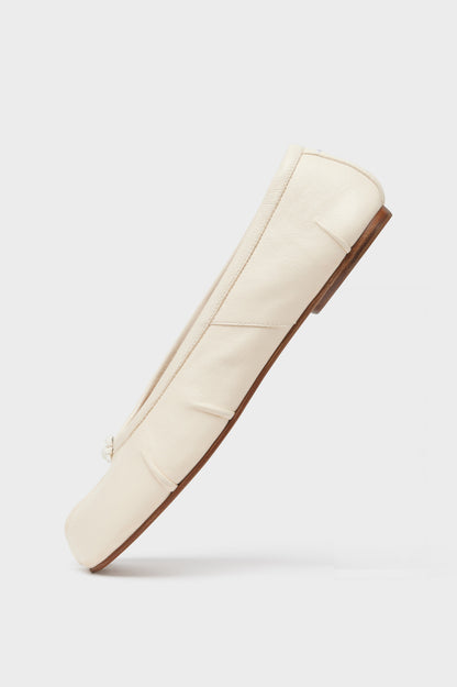 Divide ballet flat