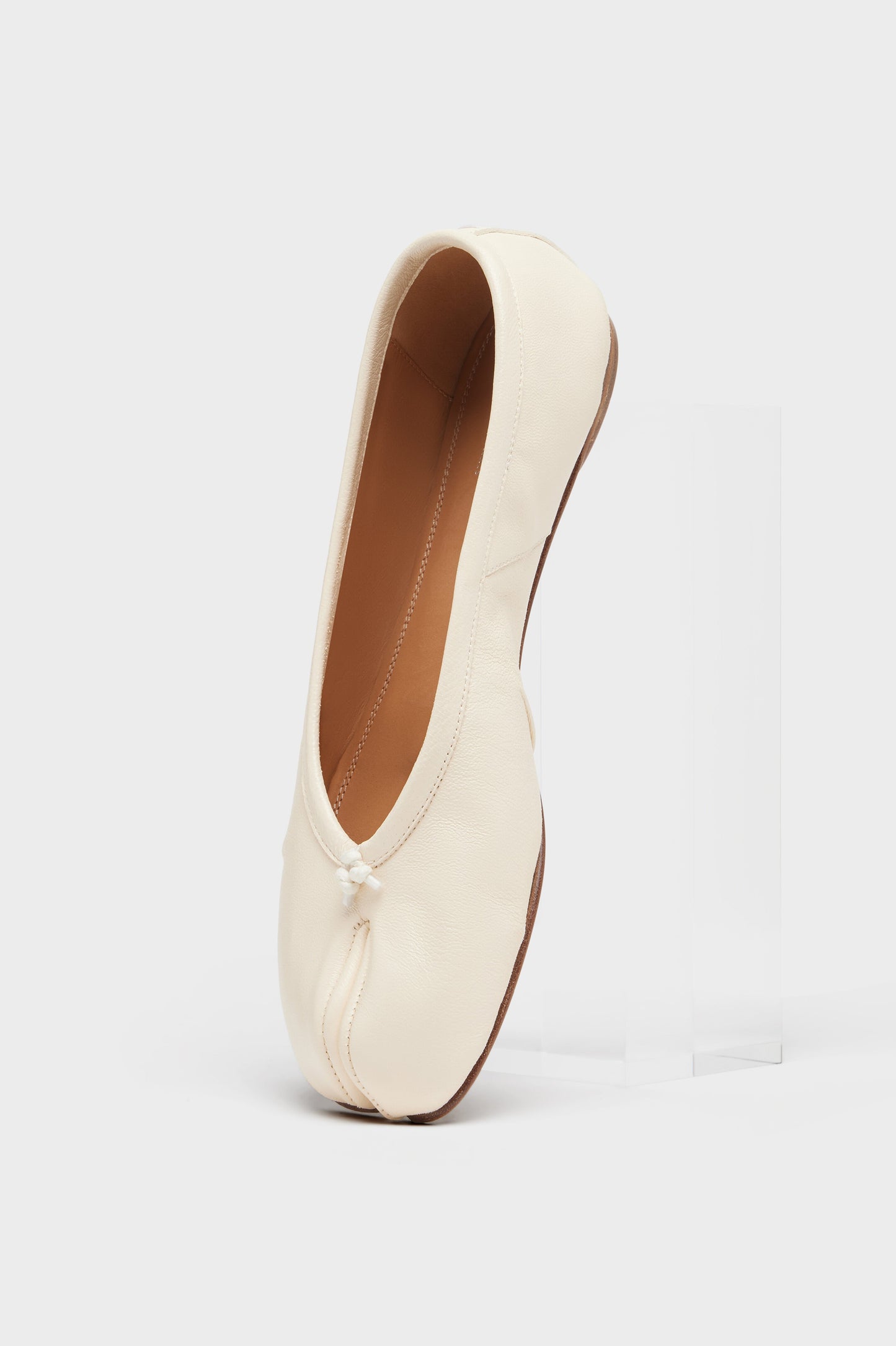 Divide ballet flat