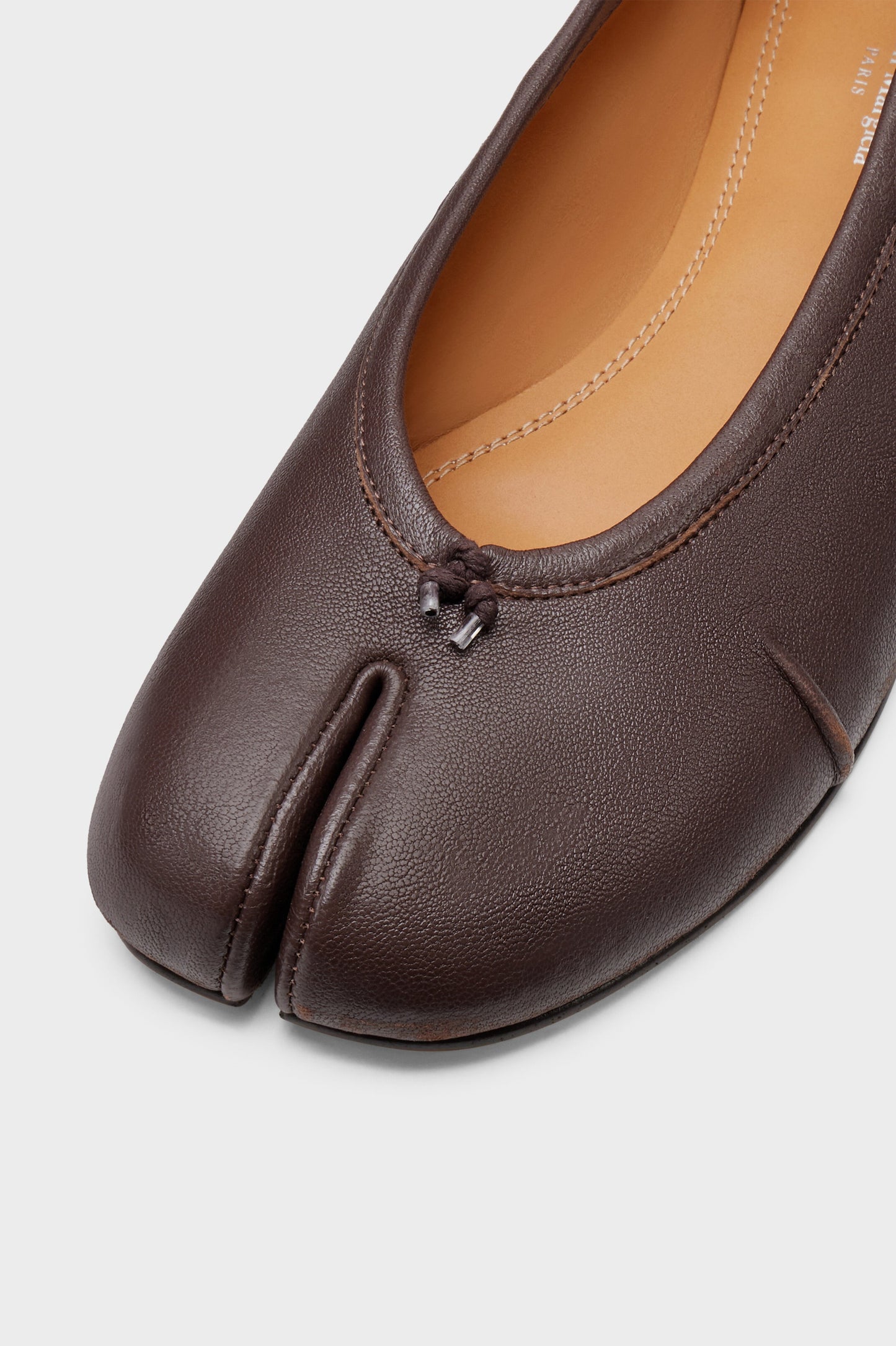 Divide ballet flat
