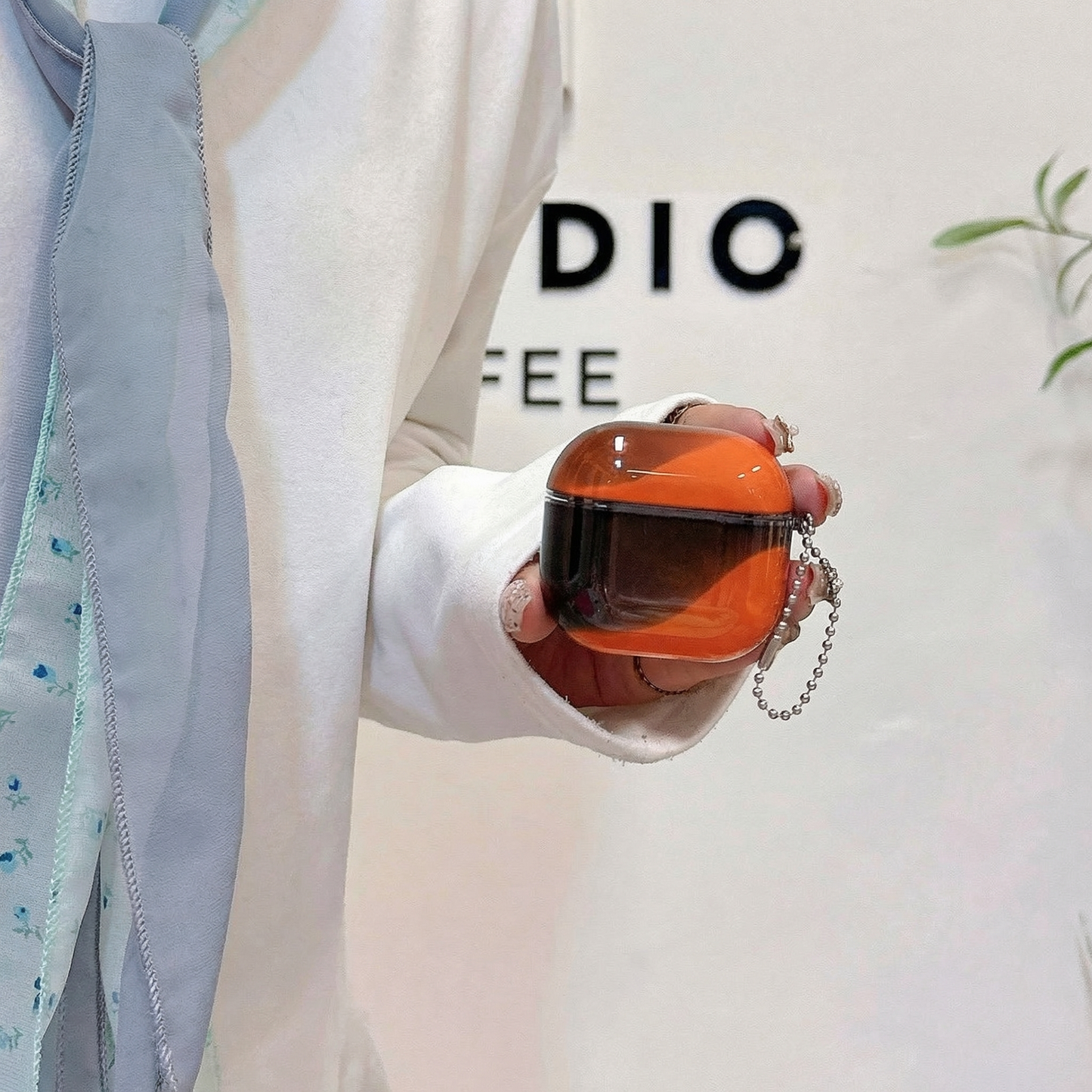 NØIR ORANGE AIRPOD CASE