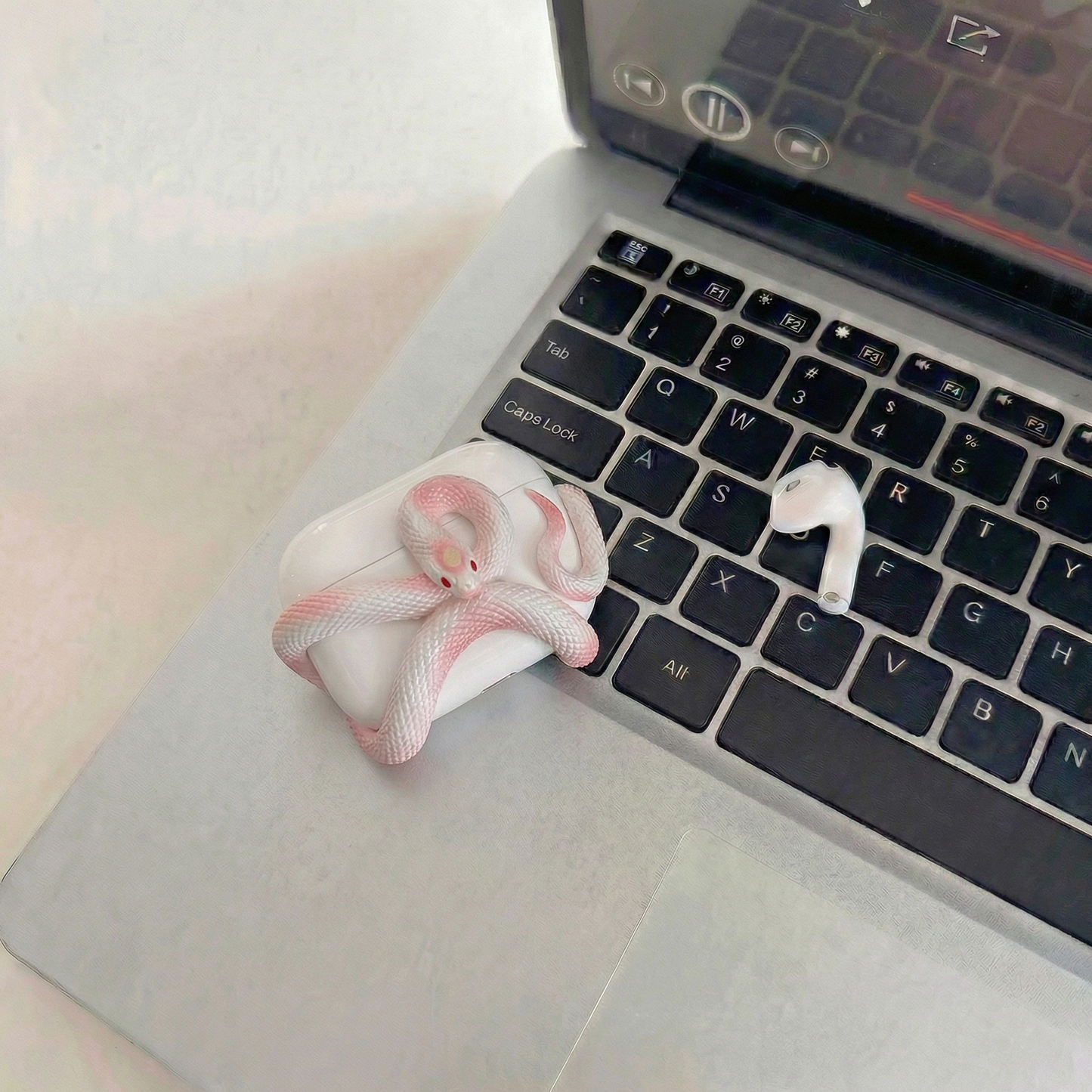 NØIR PINK SERPENT CASE