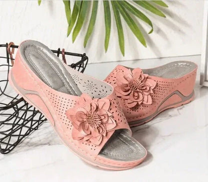 Women’s Soft Comfort Slip-On Flower Detail Sandals